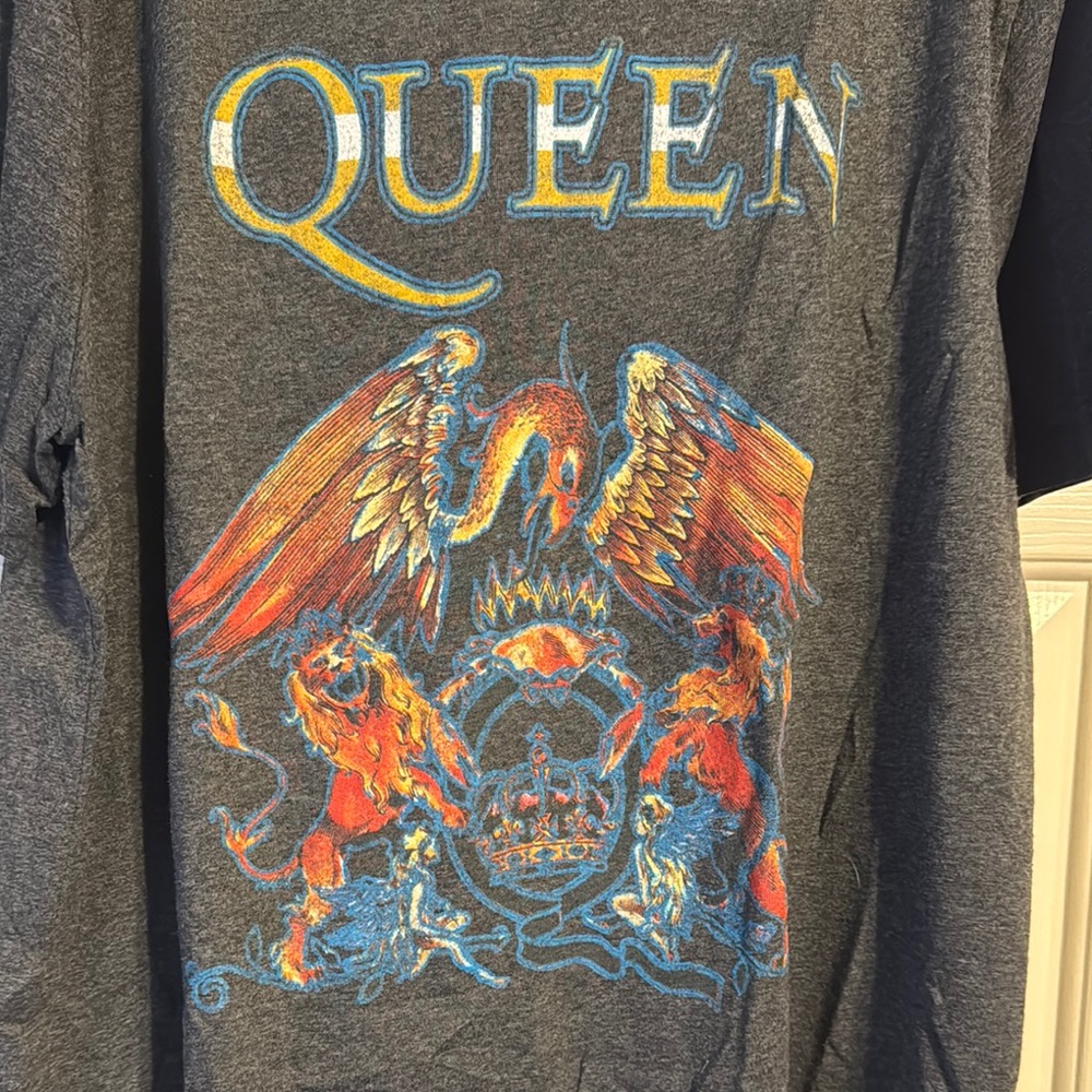 Queen Graphic Gray T-Shirt